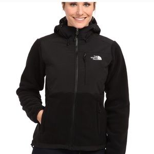 Women’s black north face size small